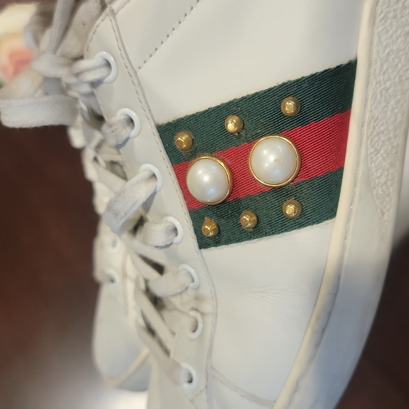 Authentic Gucci shoes - Picture 5 of 15